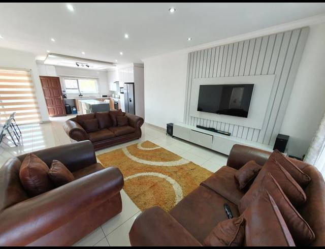 3 BEDROOM HOUSE FOR SALE IN THE ORCHARDS